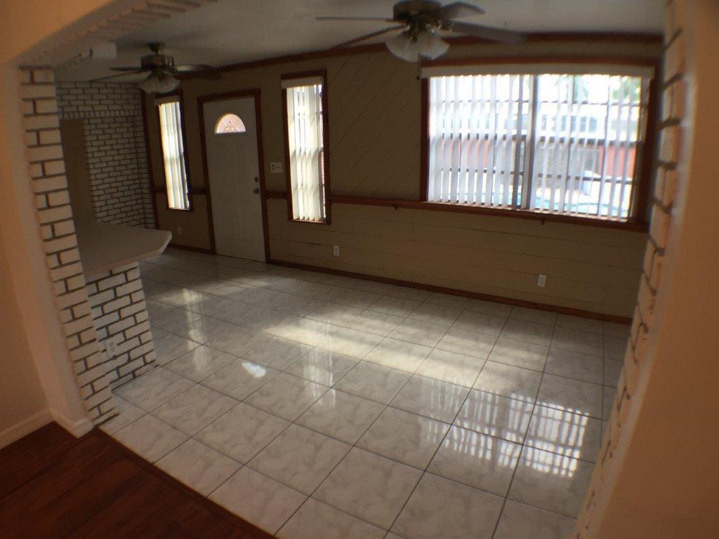 SUNRISE GOLF VILLAGE SEC - Residential Lease