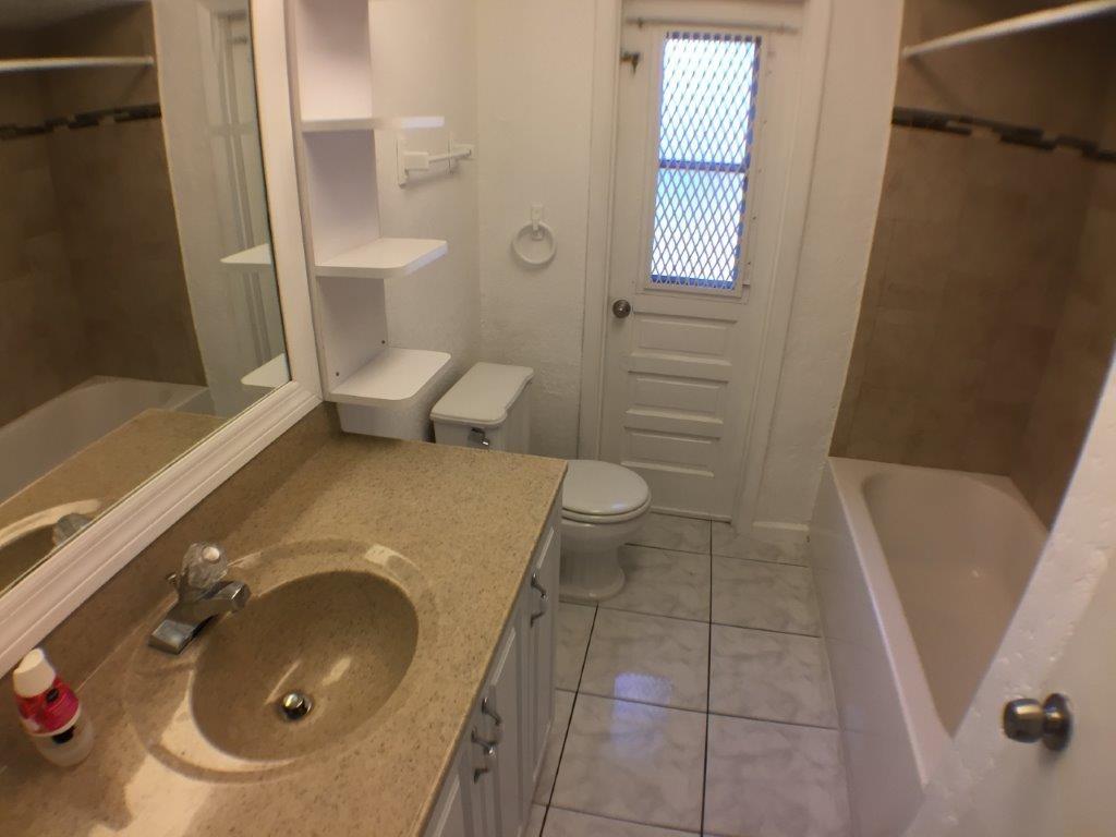 SUNRISE GOLF VILLAGE SEC - Residential Lease