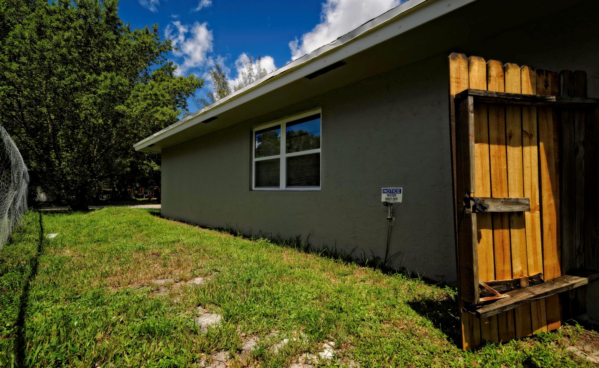 JACARANDA HEIGHTS - Residential Lease