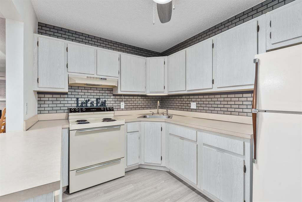 PINE RIDGE SOUTH IV CONDO - Residential