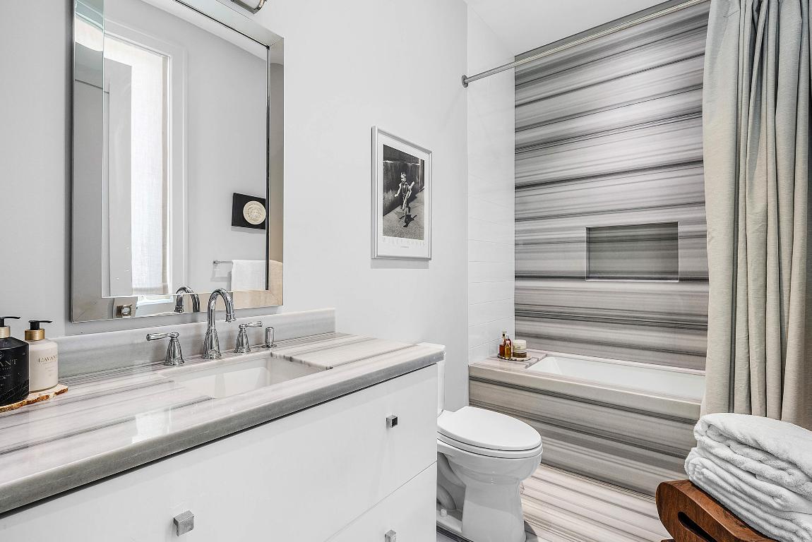 TROPIC ISLE 4TH SEC - Residential