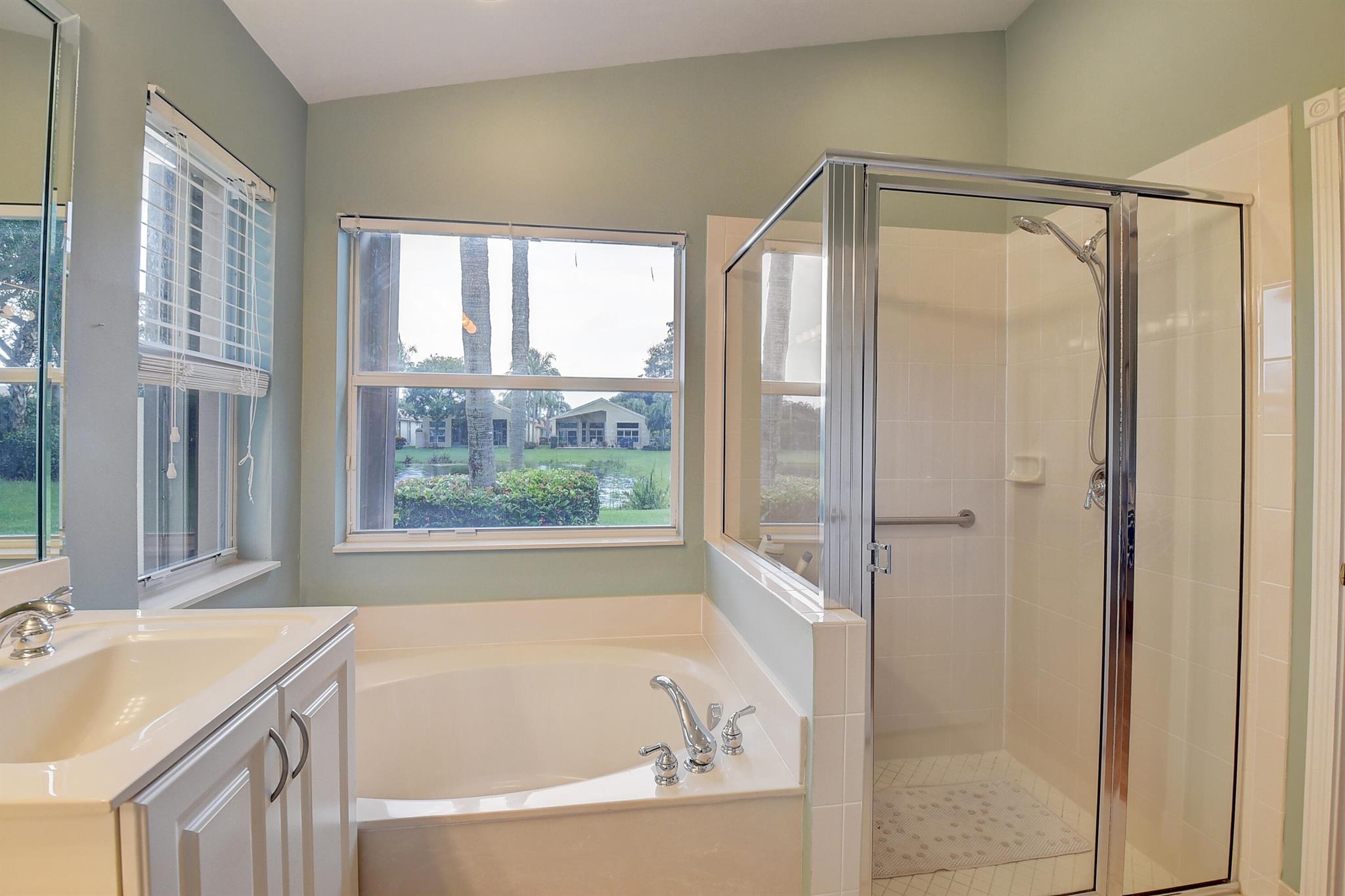 VALENCIA PALMS - Residential