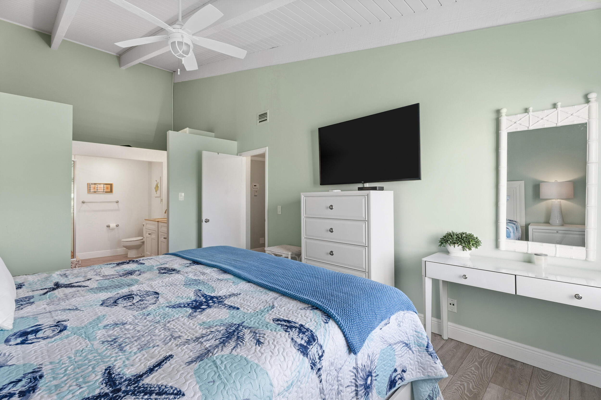 BEACHWOOD VILLAS CONDO - Residential