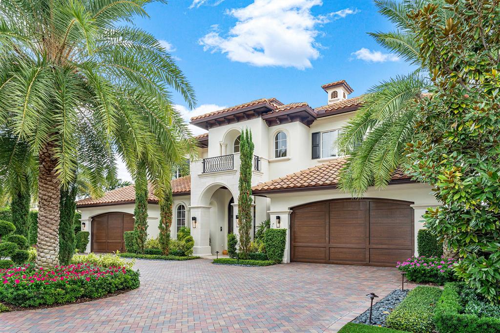 ROYAL PALM YACHT & COUNTRY CLUB - Residential