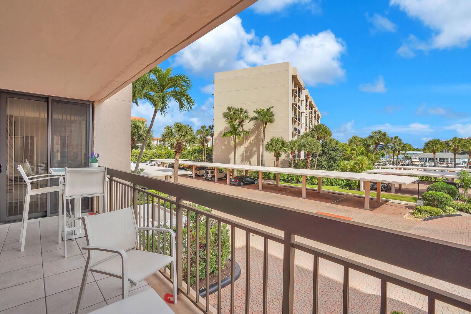 YACHT & RACQUET CLUB OF B - Residential