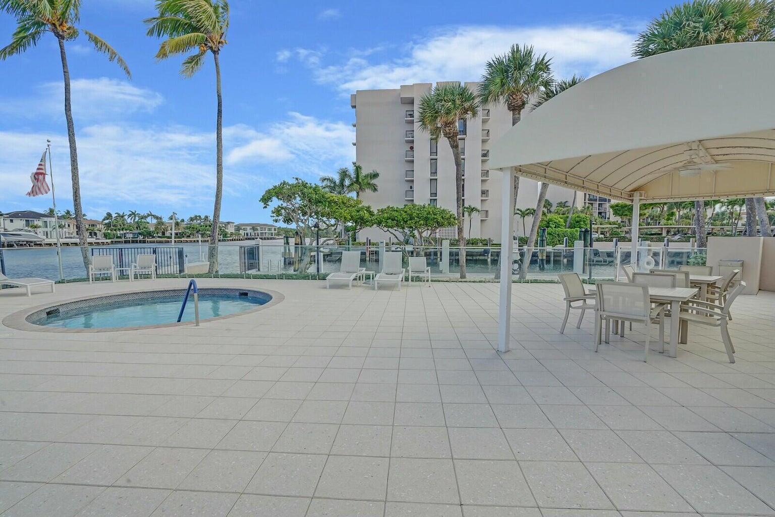 YACHT & RACQUET CLUB OF B - Residential