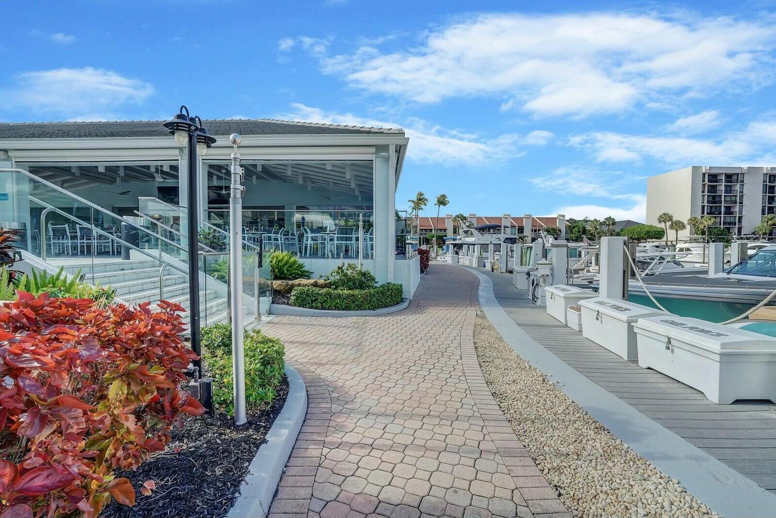 YACHT & RACQUET CLUB OF B - Residential