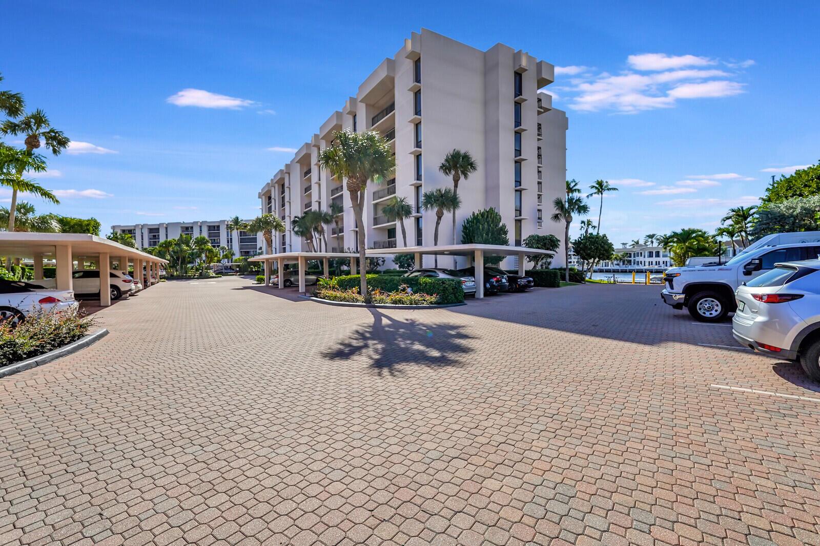 YACHT & RACQUET CLUB OF B - Residential
