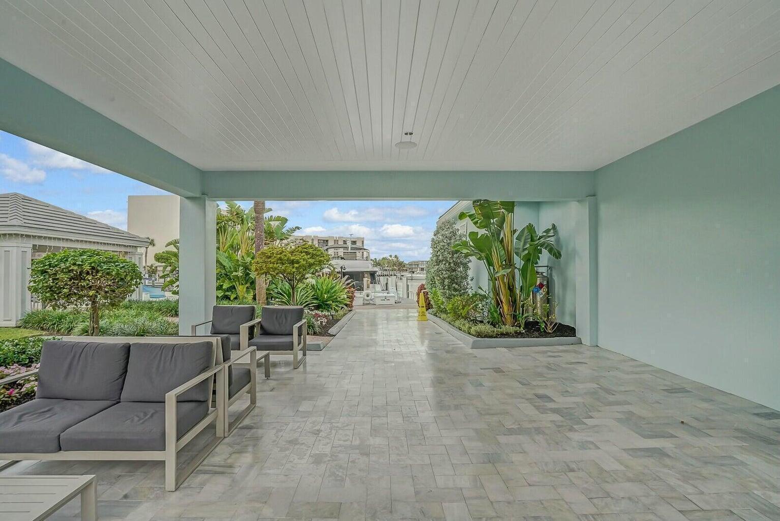 YACHT & RACQUET CLUB OF B - Residential