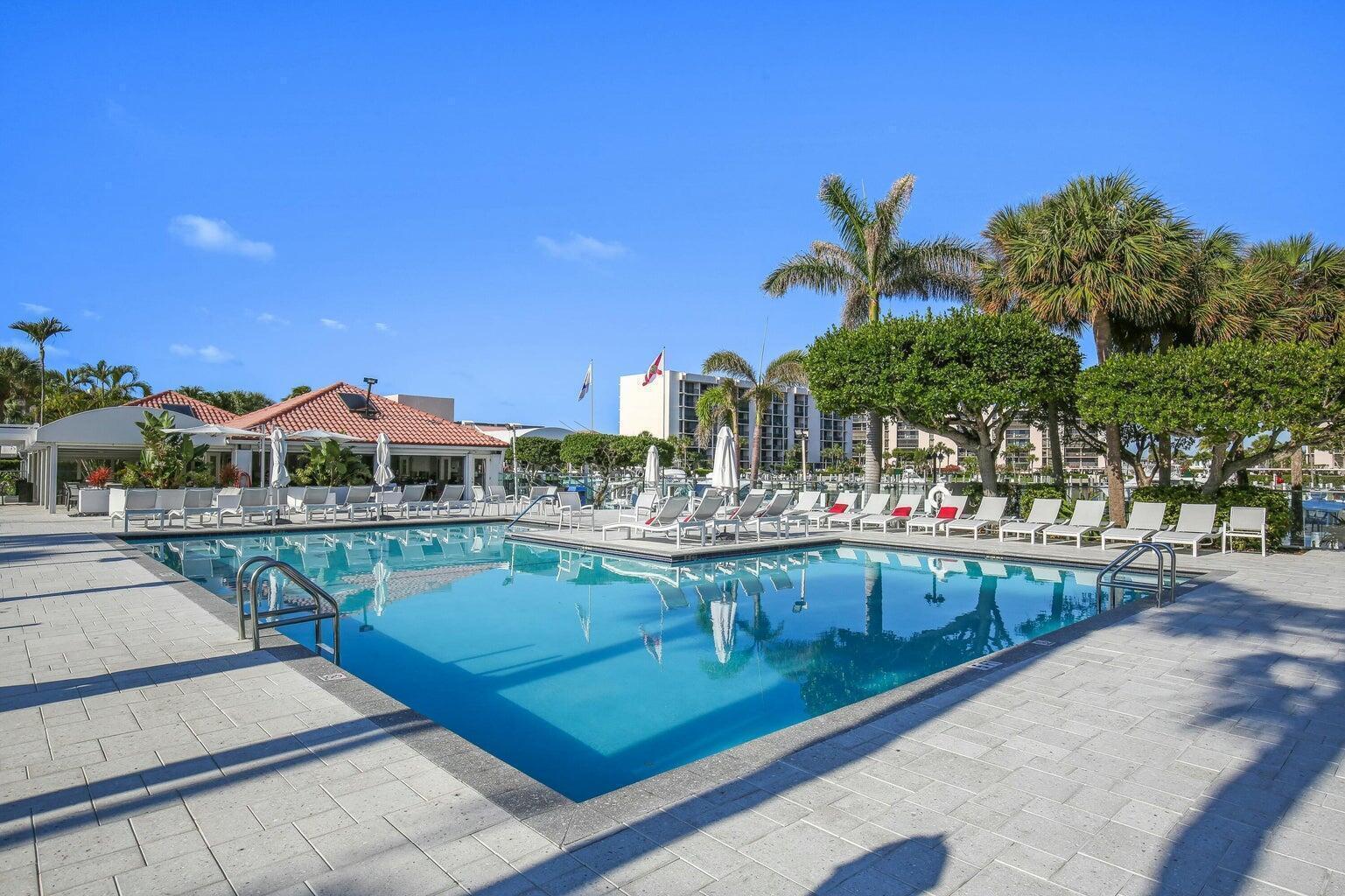 YACHT & RACQUET CLUB OF B - Residential