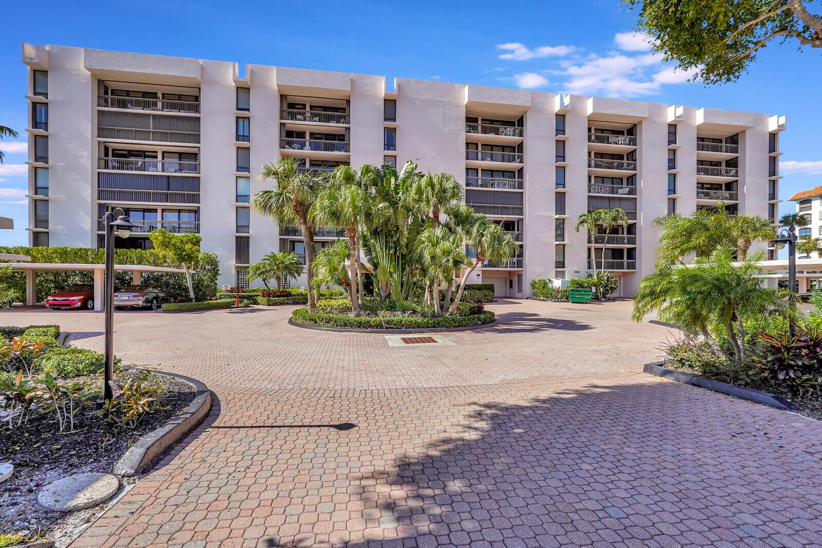 YACHT & RACQUET CLUB OF B - Residential