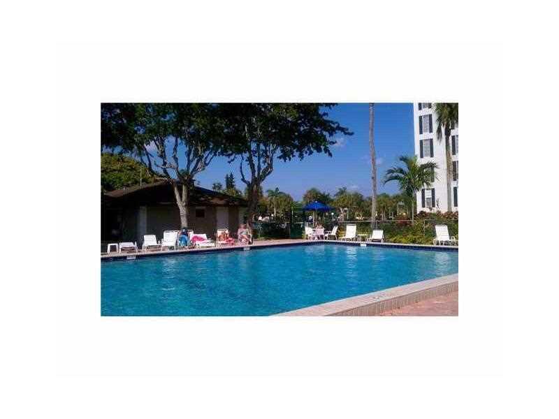 PALM-AIRE COUNTRY CLUB CO - Residential Lease