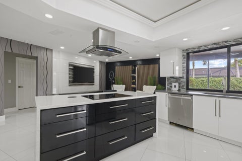 Tiny photo for 80 W RUBBER TREE Drive, Lake Worth, FL 33467 (MLS # B26087901)