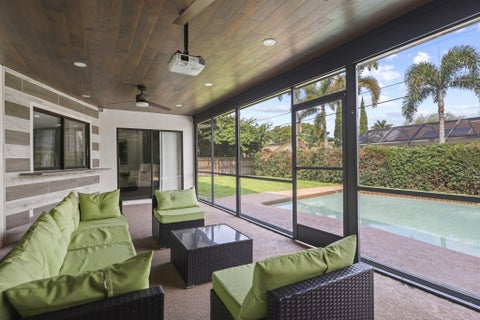 Tiny photo for 80 W RUBBER TREE Drive, Lake Worth, FL 33467 (MLS # B26087901)