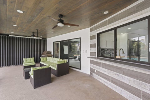 Tiny photo for 80 W RUBBER TREE Drive, Lake Worth, FL 33467 (MLS # B26087901)
