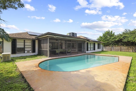 Tiny photo for 80 W RUBBER TREE Drive, Lake Worth, FL 33467 (MLS # B26087901)