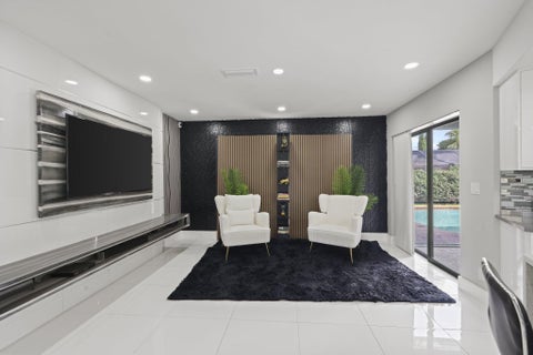Tiny photo for 80 W RUBBER TREE Drive, Lake Worth, FL 33467 (MLS # B26087901)