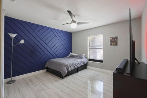 Tiny photo for 80 W RUBBER TREE Drive, Lake Worth, FL 33467 (MLS # B26087901)