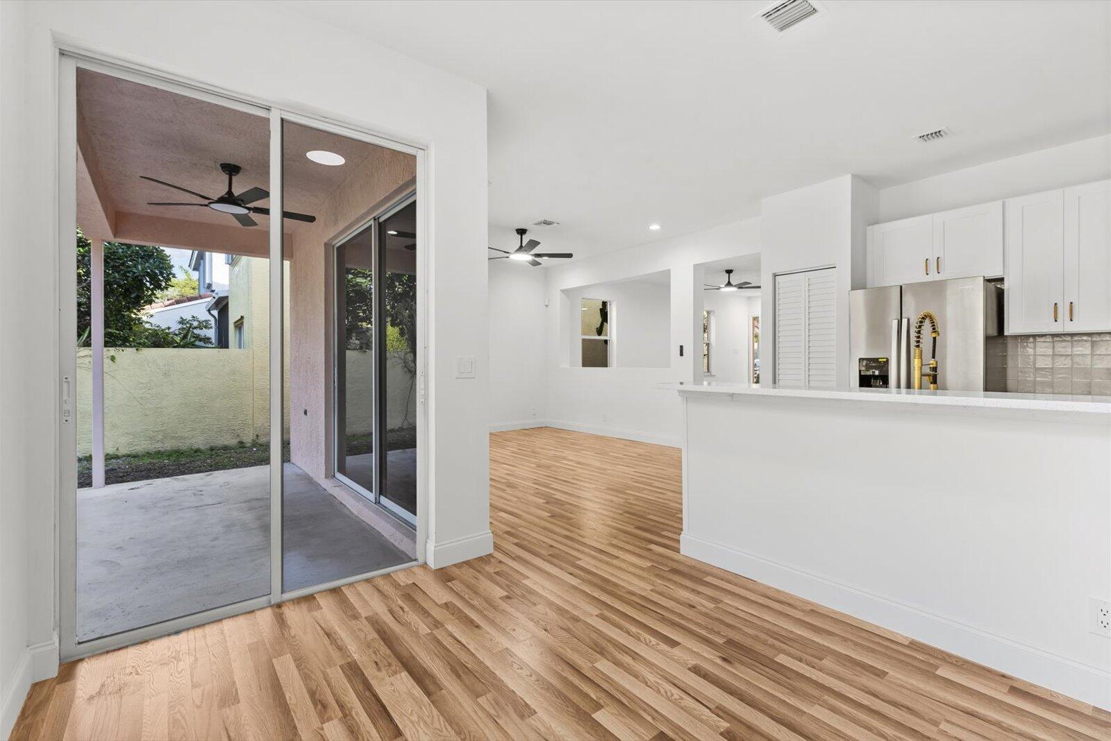 PRINCETON PLACE AT GABLES END - Residential