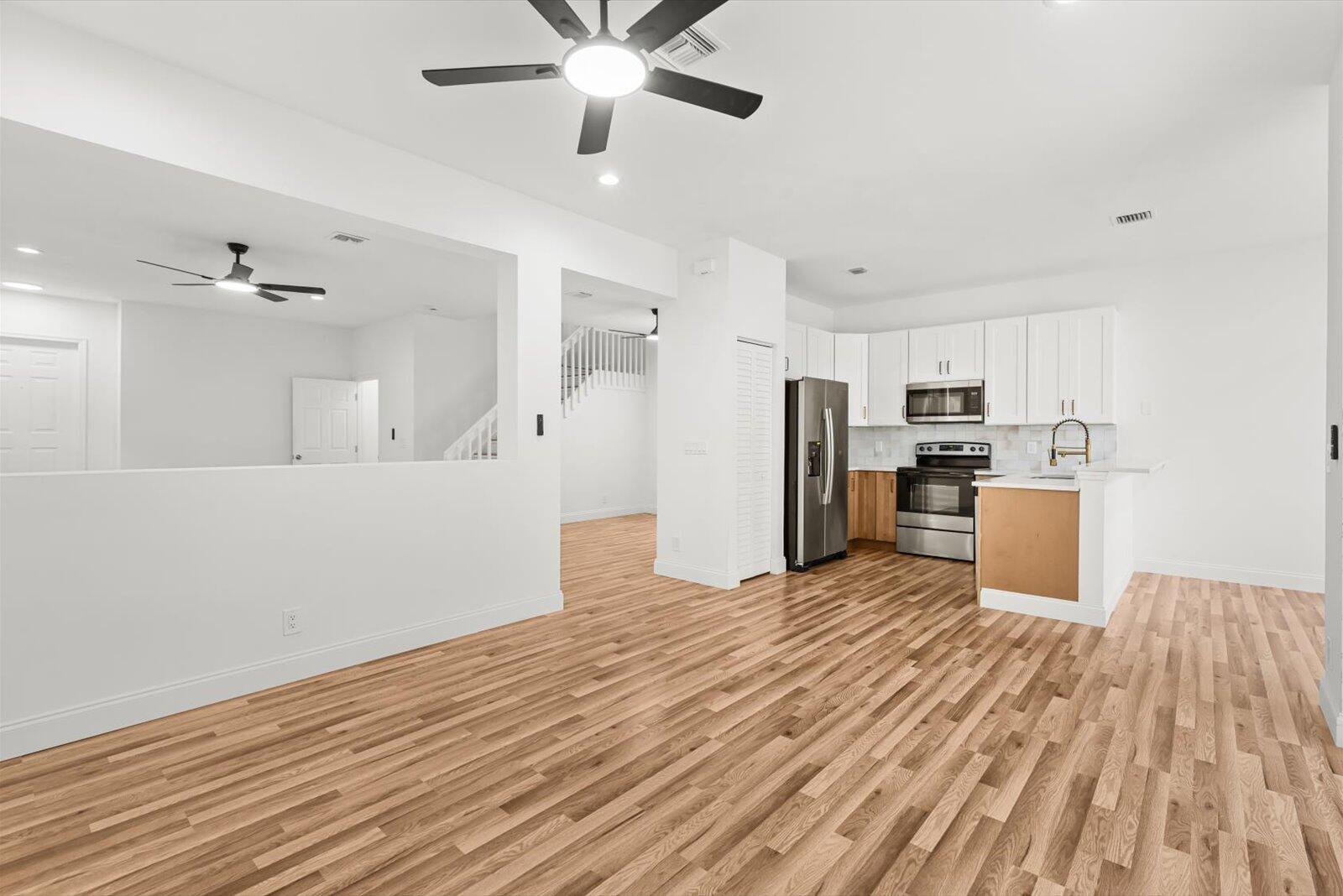 PRINCETON PLACE AT GABLES END - Residential