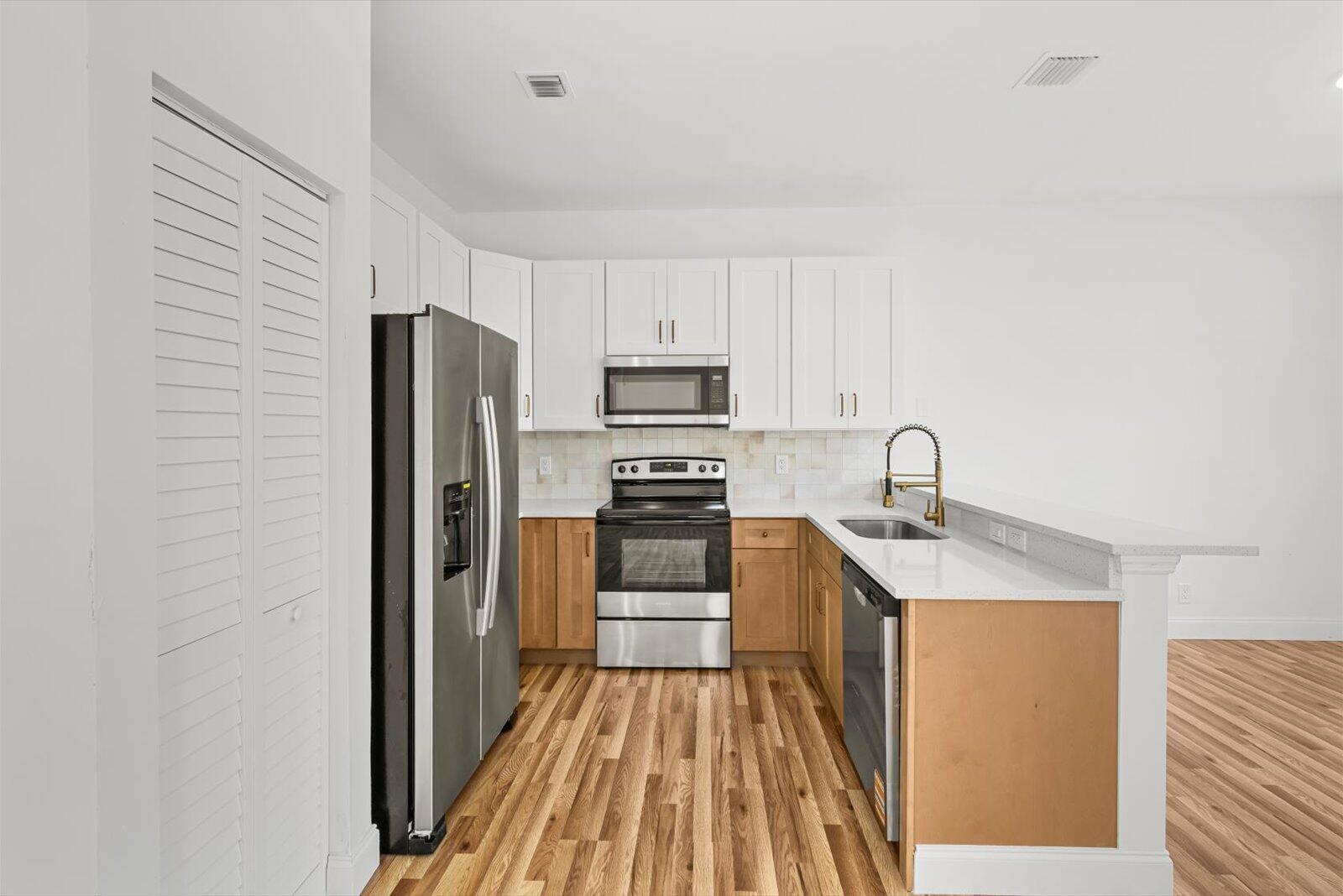 PRINCETON PLACE AT GABLES END - Residential