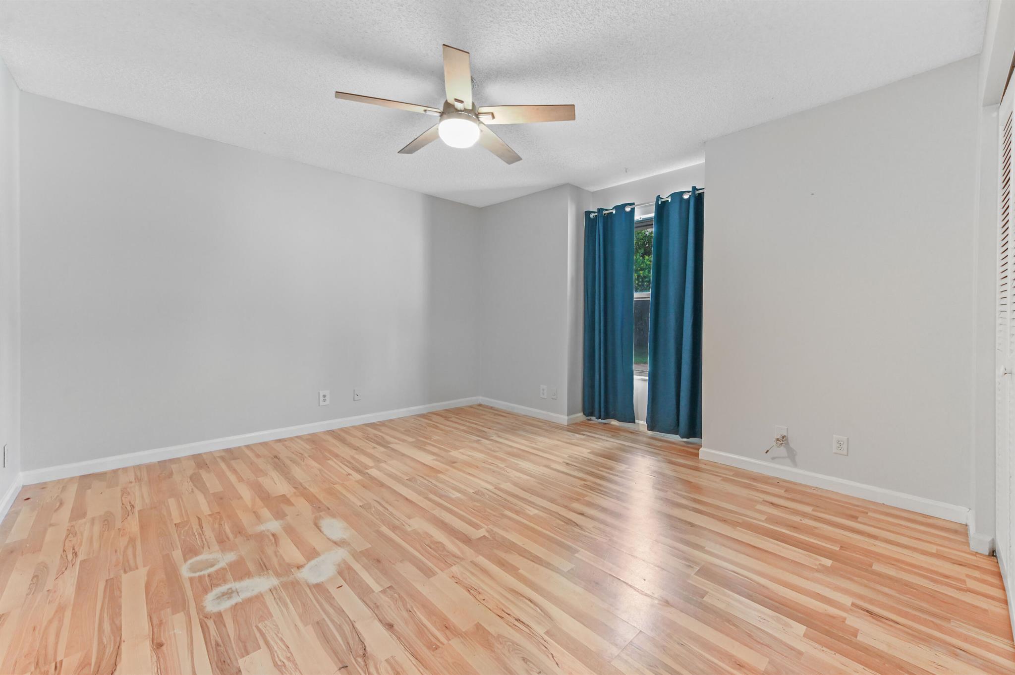 LOXAHATCHEE GROVES - Residential