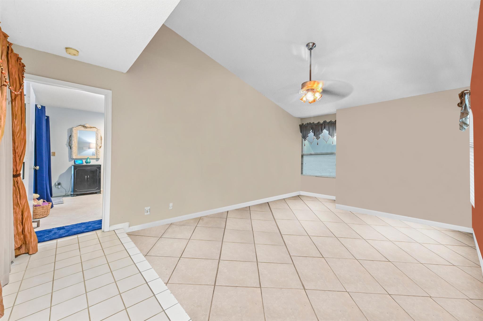 LOXAHATCHEE GROVES - Residential