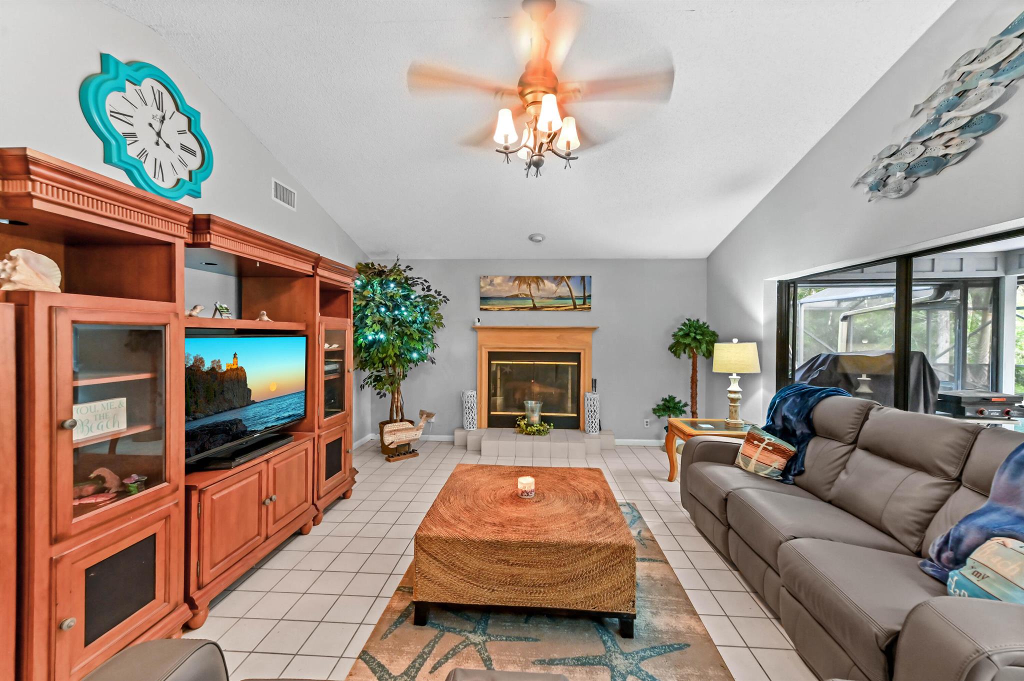 LOXAHATCHEE GROVES - Residential