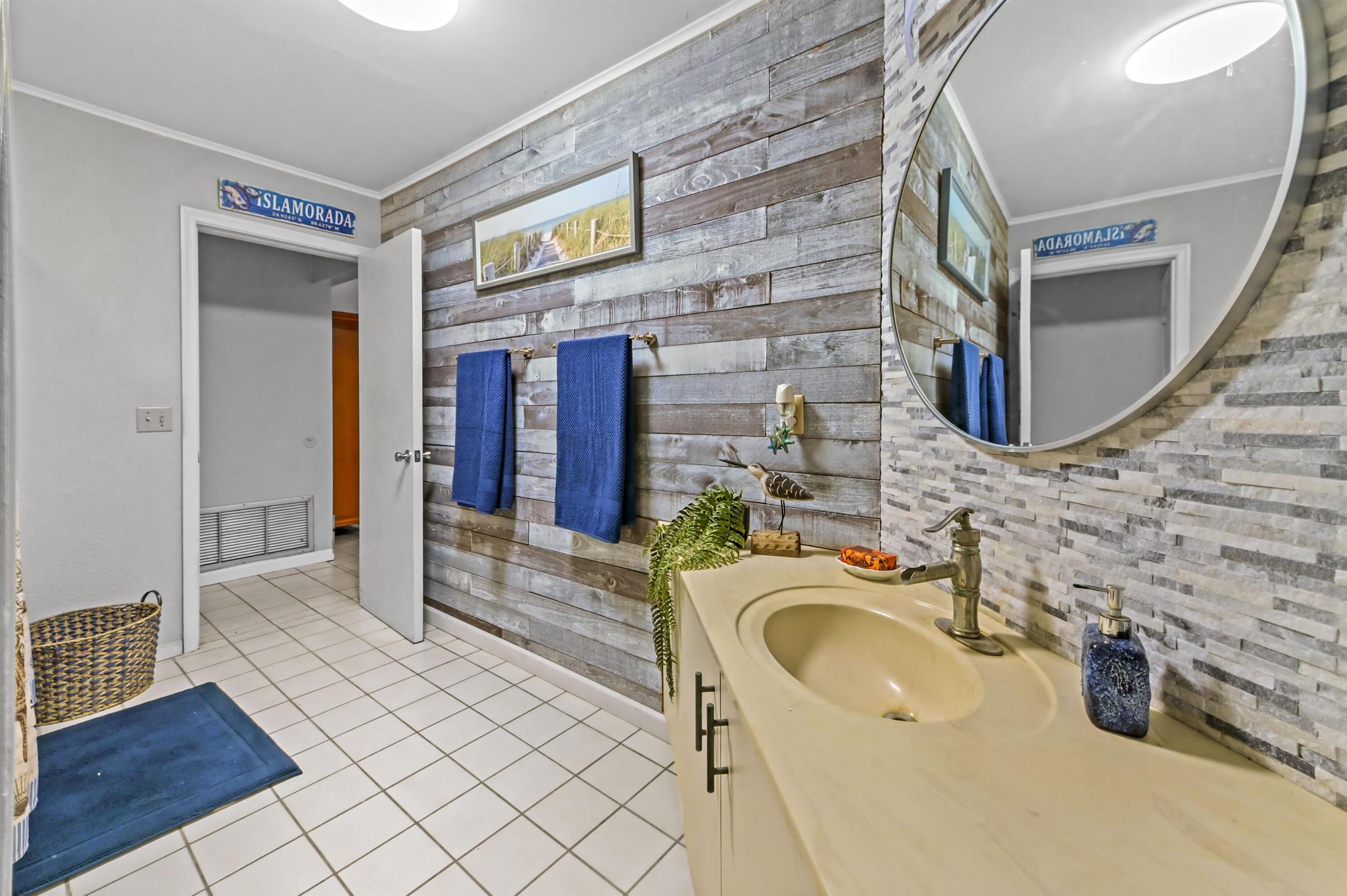 LOXAHATCHEE GROVES - Residential