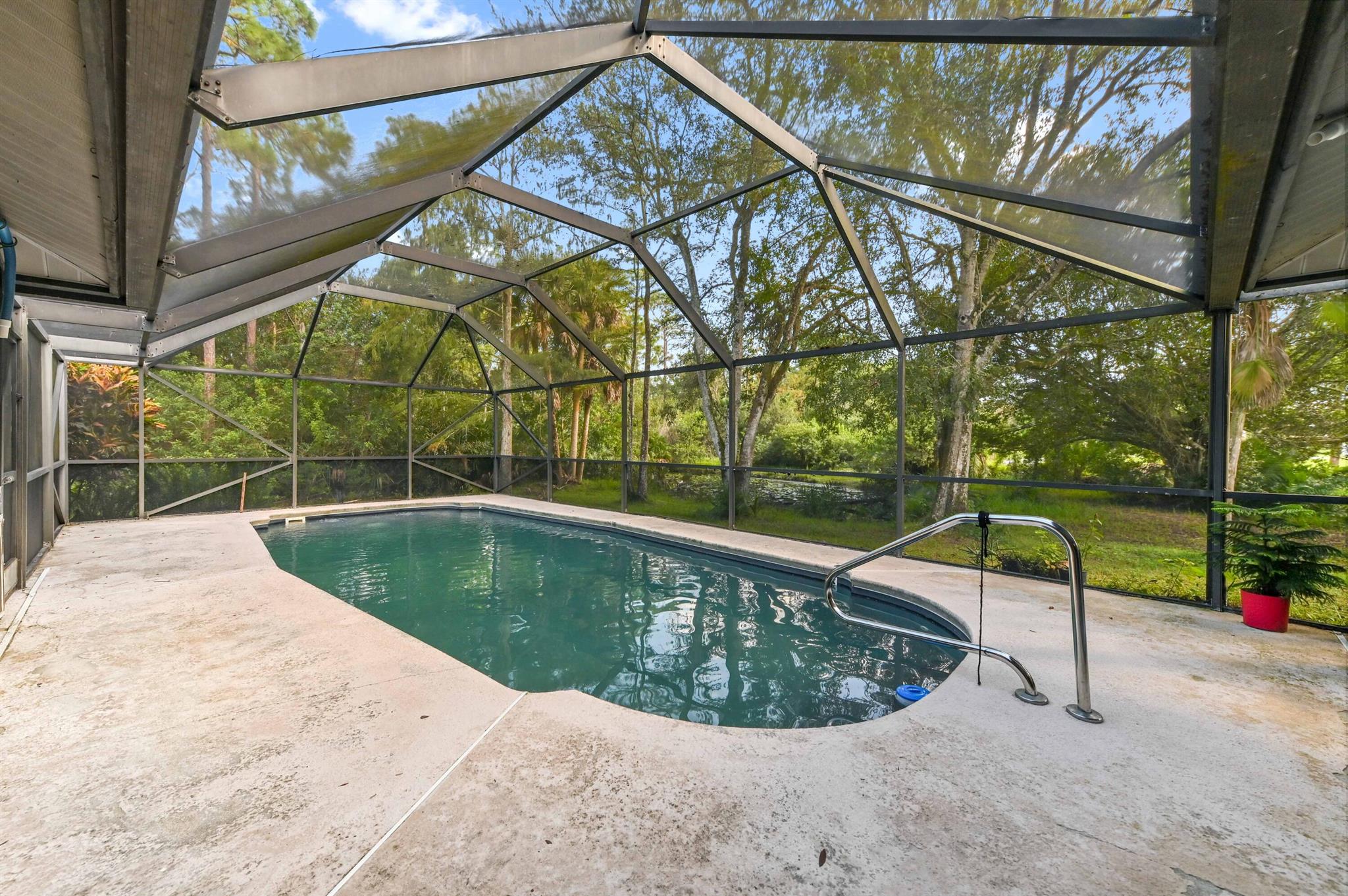 LOXAHATCHEE GROVES - Residential
