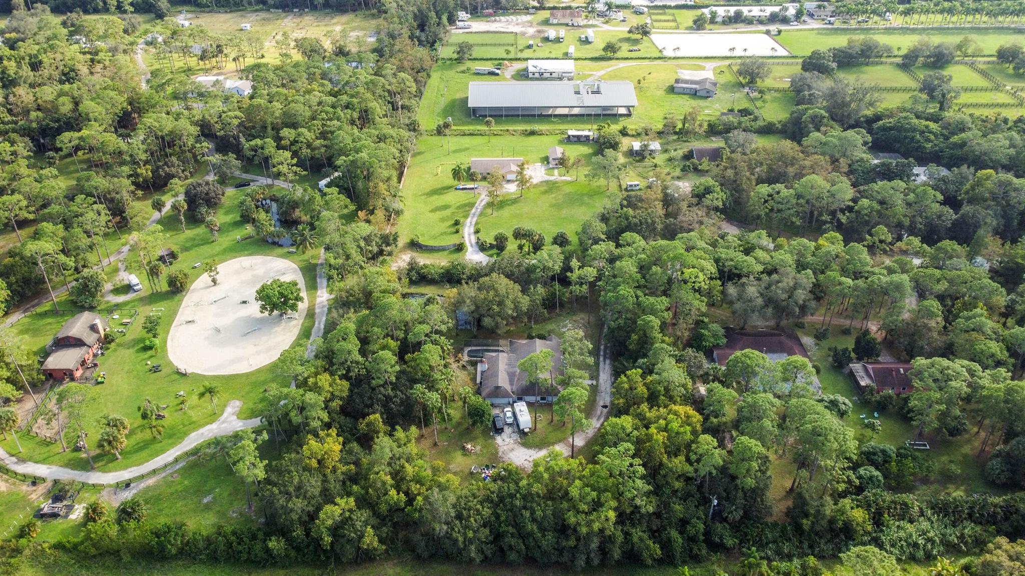 LOXAHATCHEE GROVES - Residential