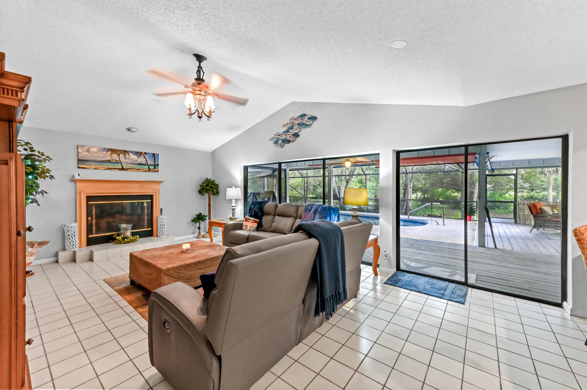 LOXAHATCHEE GROVES - Residential