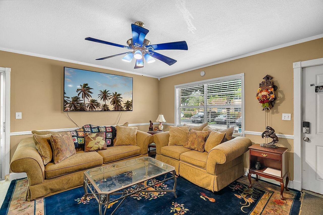 WELLEBY TOWNHOME 1 CONDO - Residential