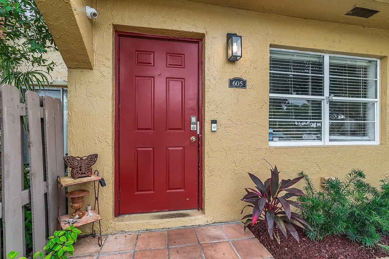 WELLEBY TOWNHOME 1 CONDO - Residential