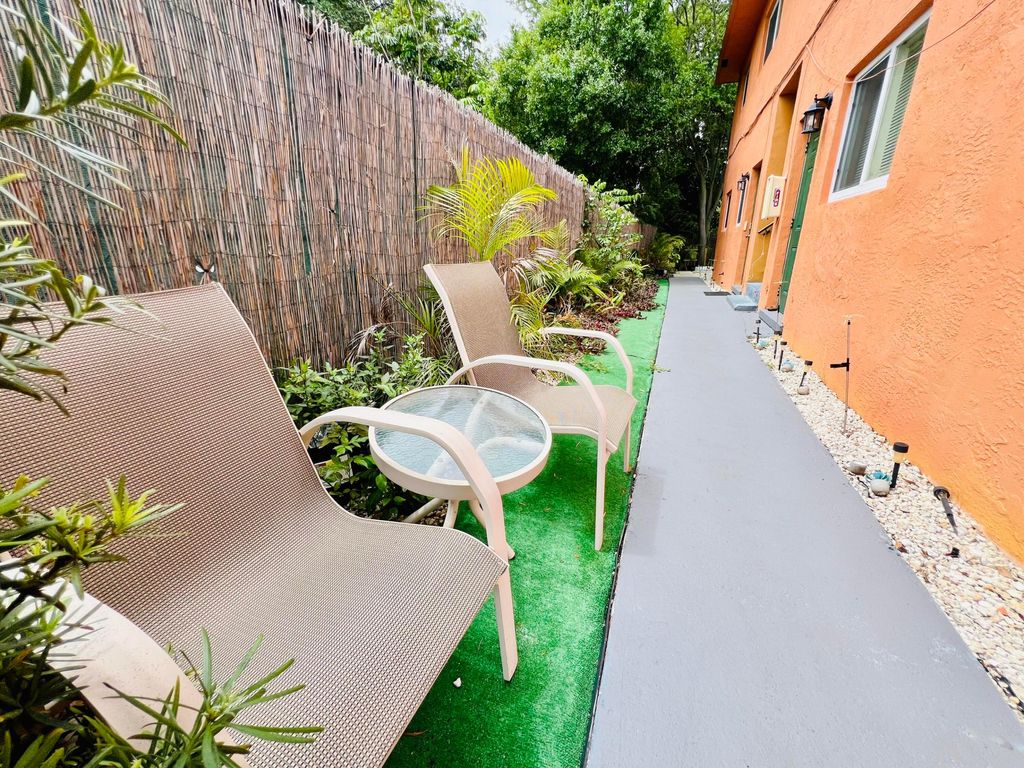 Photo of 441 NW 7th Terrace #4, Fort Lauderdale, FL 33311 (MLS # B26011165)