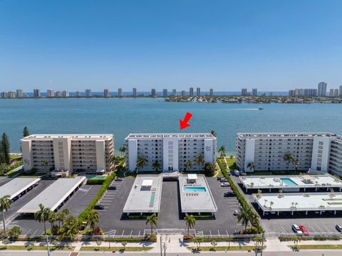 401 Lake Shore Drive 504 West Palm Beach FL 33403