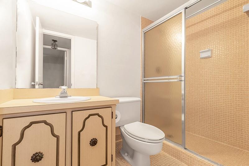 FALLS OF INVERRARY - Residential