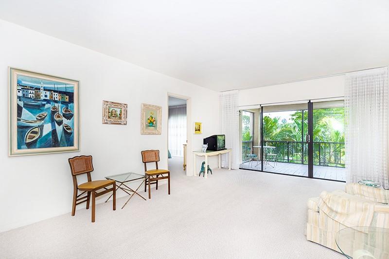 FALLS OF INVERRARY - Residential