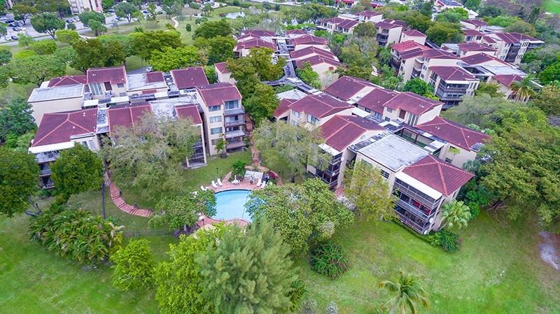 FALLS OF INVERRARY - Residential