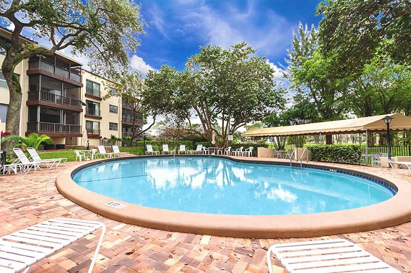 FALLS OF INVERRARY - Residential