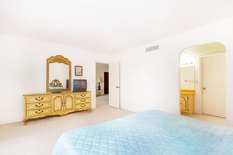 FALLS OF INVERRARY - Residential