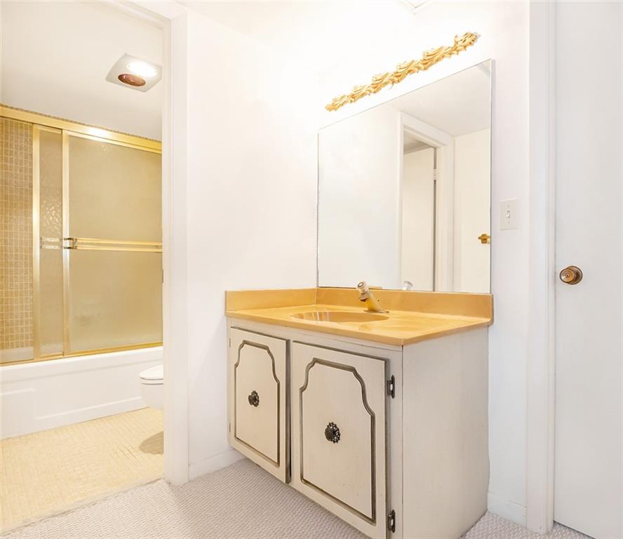 FALLS OF INVERRARY - Residential