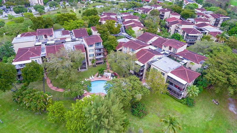 FALLS OF INVERRARY - Residential