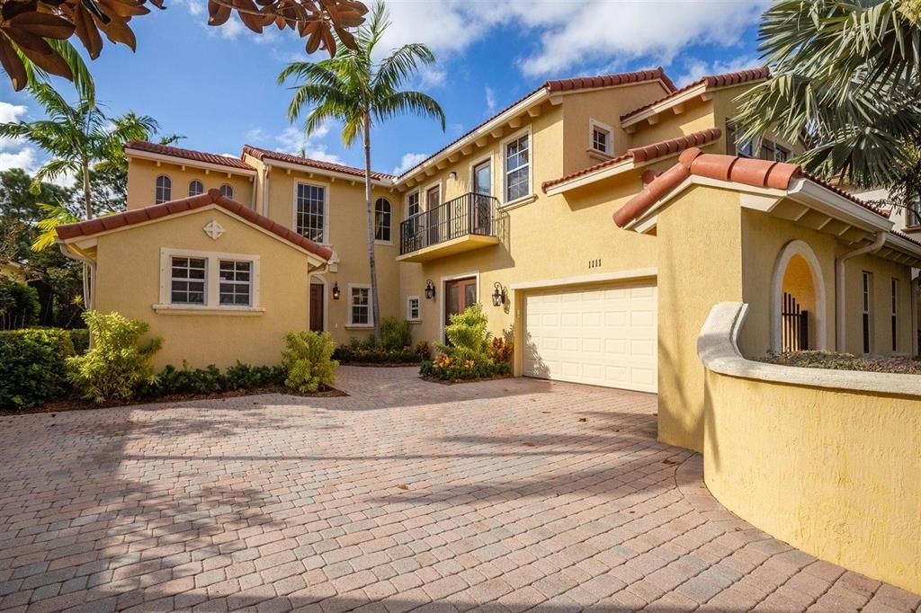 Photo of 1111 Vintner Boulevard, Palm Beach Gardens, FL 33410 (MLS # R10680132)