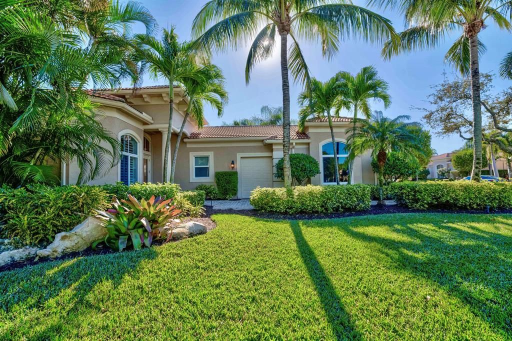 Photo of 201 Porto Vecchio Way, Palm Beach Gardens, FL 33418 (MLS # R10682713)