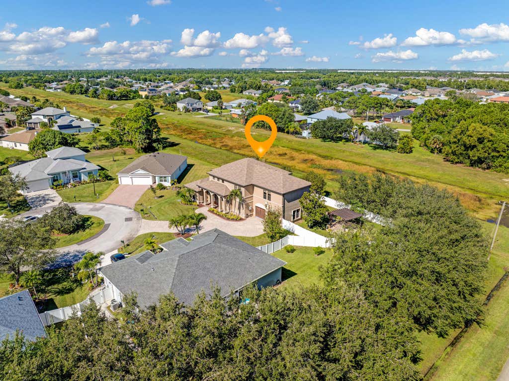 Photo of 5811 NW Blue Bonnet Court, Port Saint Lucie, FL 34986 (MLS # B26039932)
