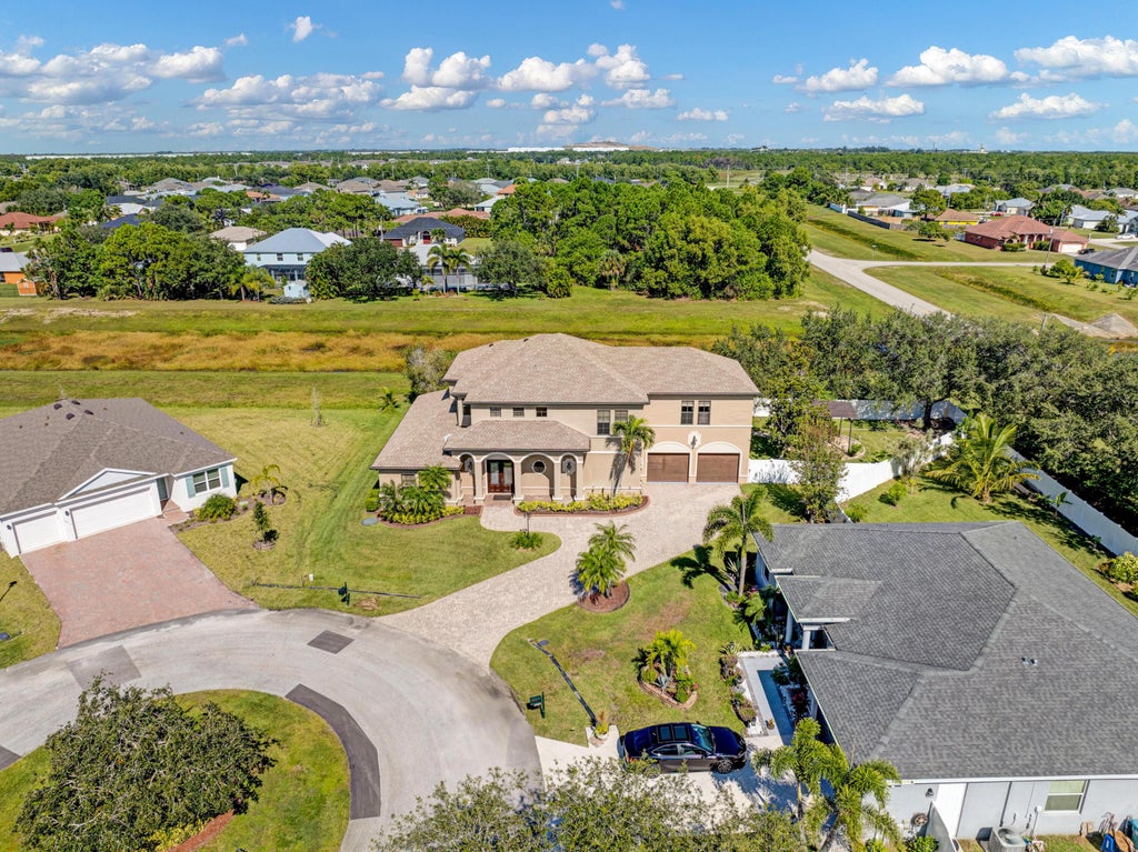 Photo of 5811 NW Blue Bonnet Court, Port Saint Lucie, FL 34986 (MLS # B26039932)