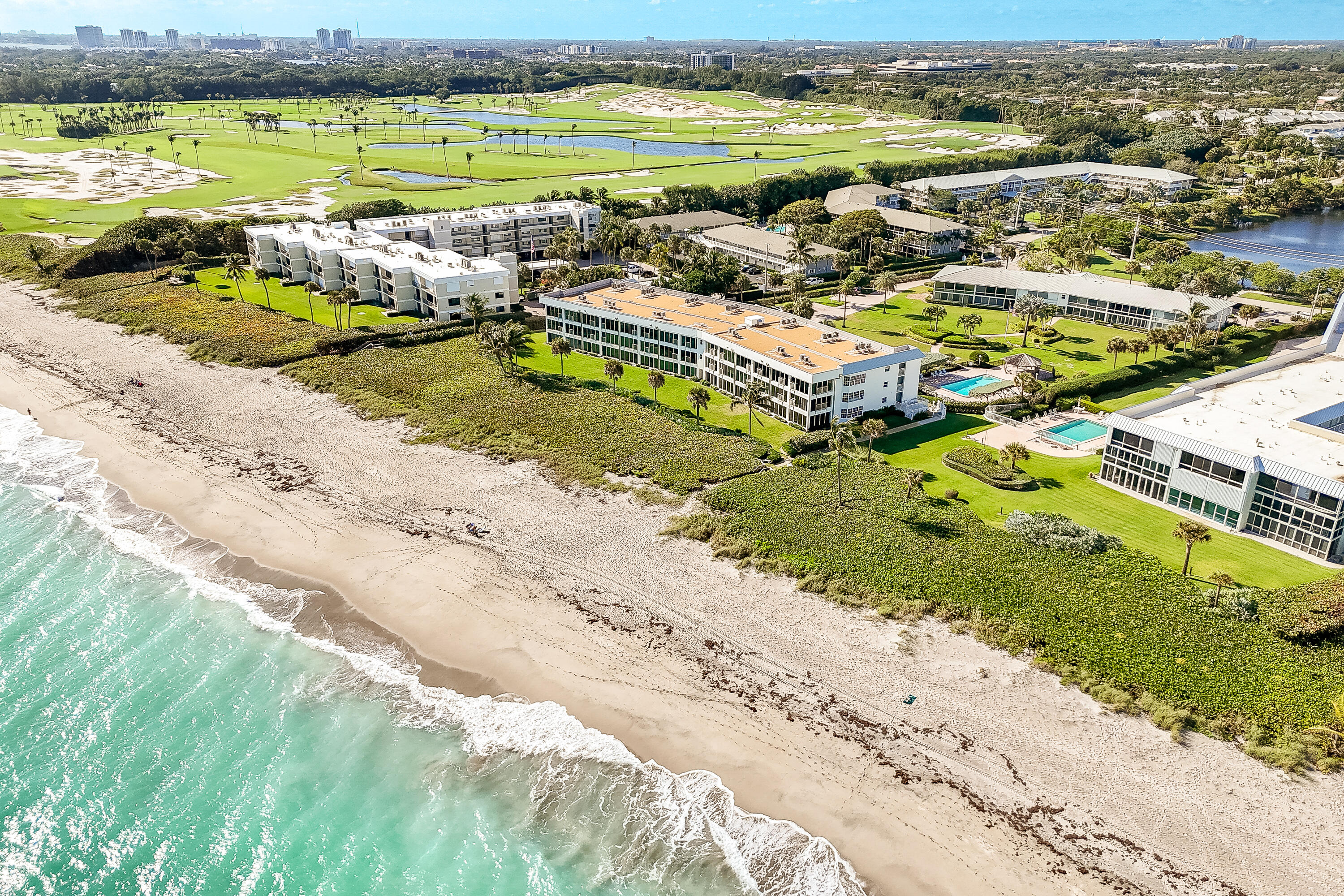 COLONY CONDO APTS IN OR1660P1128 AND OR1675 P1 - Residential