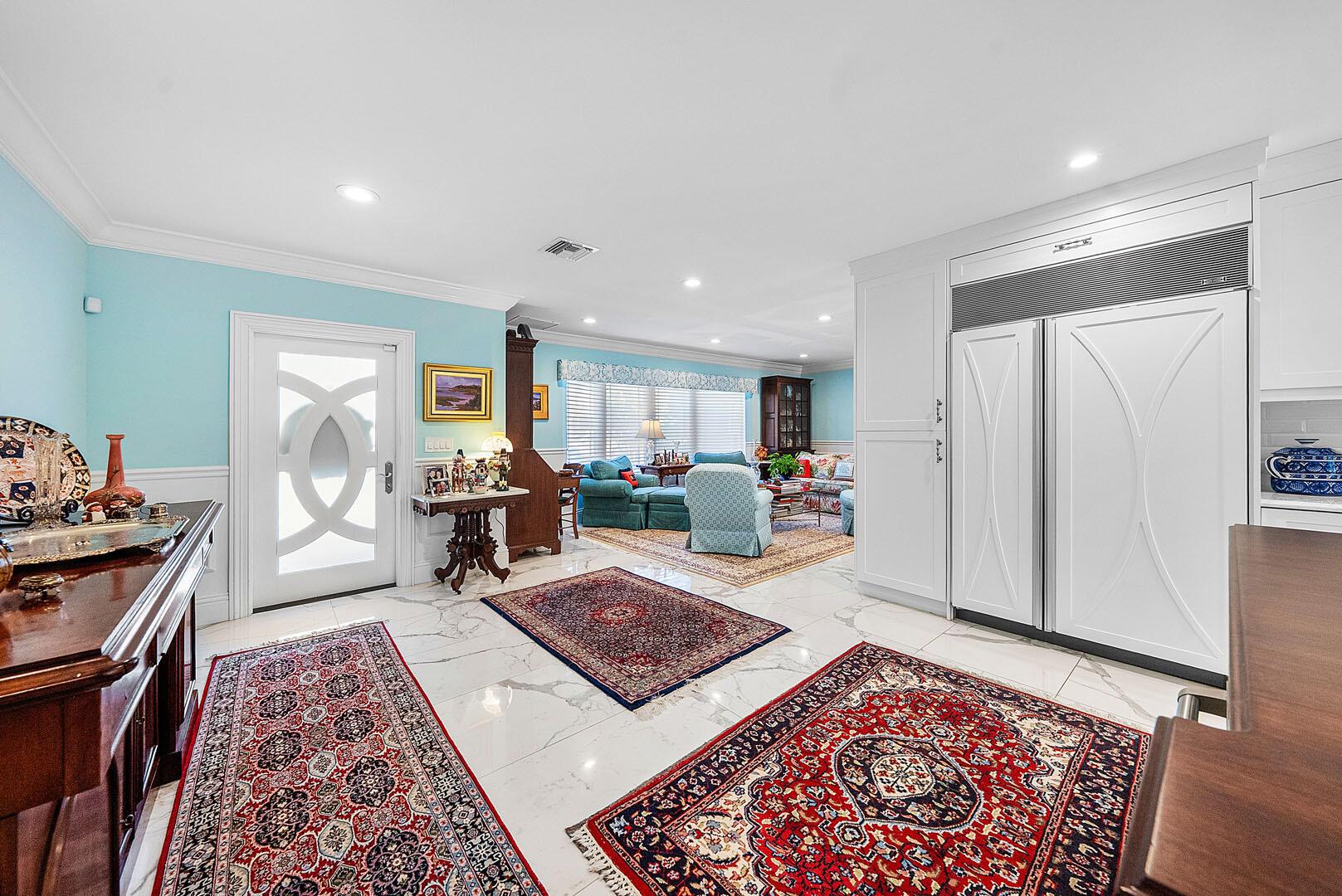 ROYAL PALM YACHT & COUNTR - Residential