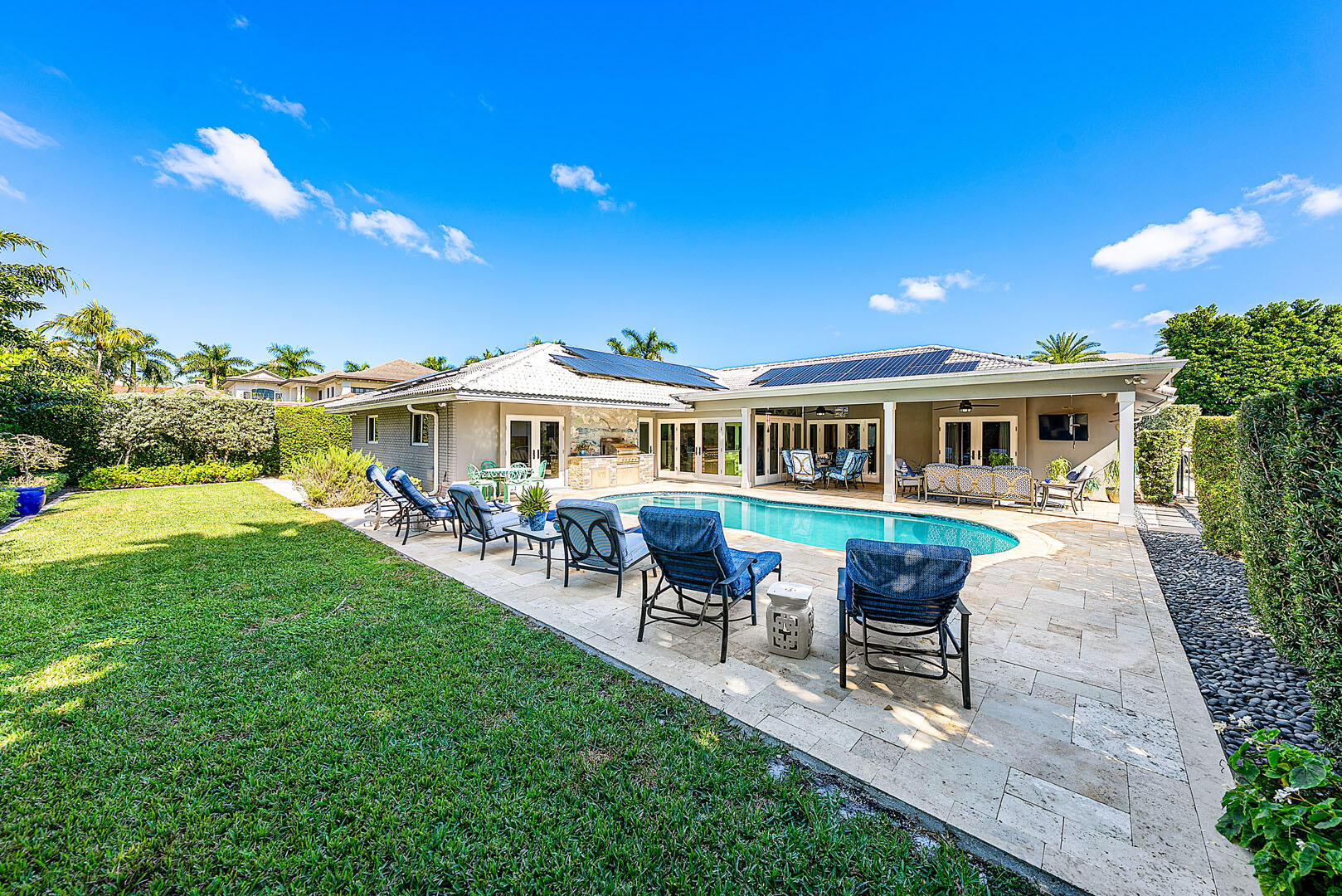 ROYAL PALM YACHT & COUNTR - Residential